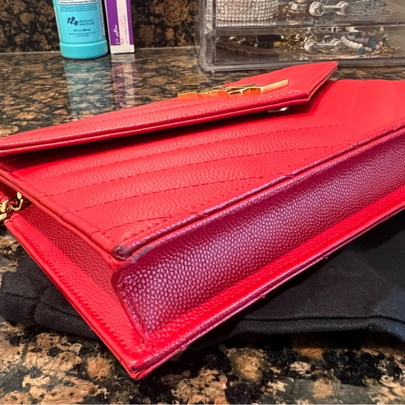 ❌SOLD❌ Saint Laurent Monogram Small Matelassé Envelope Chain Wallet Bag Red - Picture 4 of 8